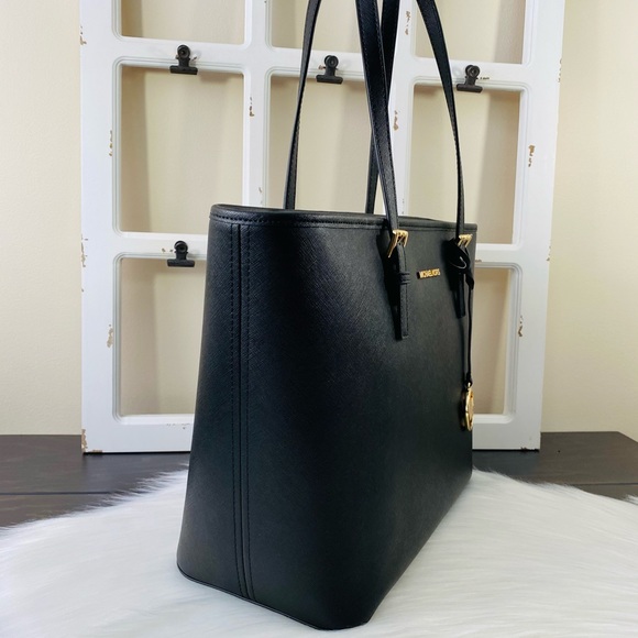 Michael Kors Jet Set Travel Tote - Picture 4 of 11